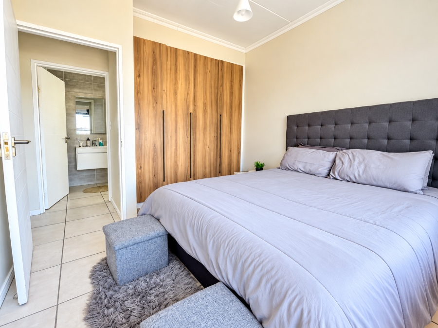 1 Bedroom Property for Sale in Richwood Western Cape